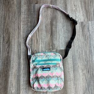 Kavu Pink and Blue horizon dot Crossbody Bag